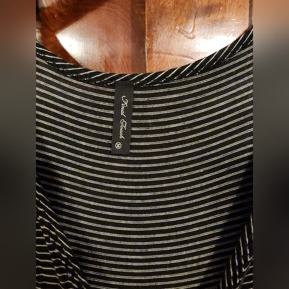 Cardigan Lightweight Made in USA Size M - Picture 2 of 4